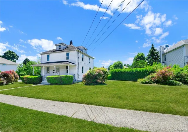3rd image of 78 Maple St, Roslyn Heights, NY 11577 | MLS# 1014807