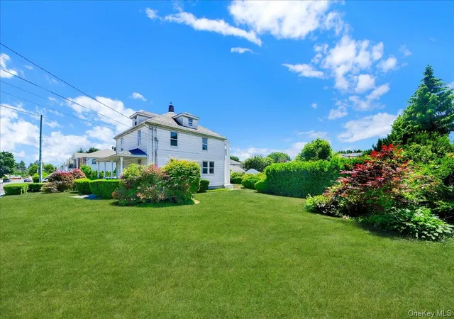 4th image of 78 Maple St, Roslyn Heights, NY 11577 | MLS# 1014807
