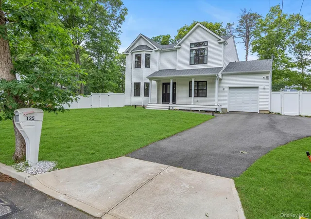 24th image of 135 Elizabeth Wy, Brookhaven, NY 11961 | MLS# 1014821