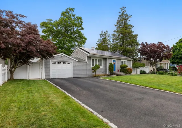Photo 2 of Sale Pending at 1032 Thompson Dr, Islip, NY 11706 | MLS# 1014841 | Listing updated on 2026-09-01