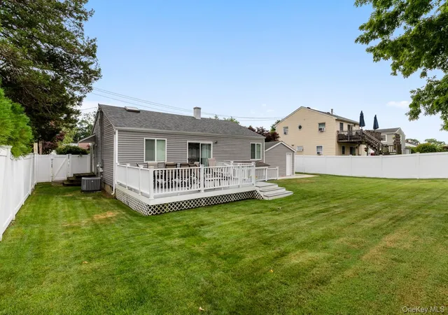 Photo 4 of Sale Pending at 1032 Thompson Dr, Islip, NY 11706 | MLS# 1014841 | Listing updated on 2026-09-01
