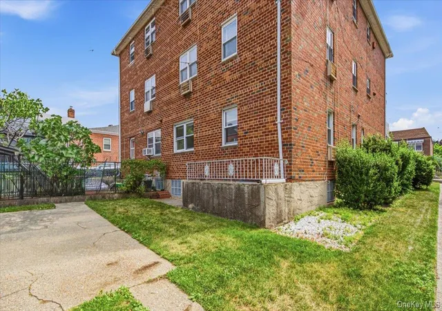 Photo 3 of Sale Pending at 52 40 69th Place, Maspeth, NY 11378 | MLS# 1014849 | Listing updated on 2026-07-10