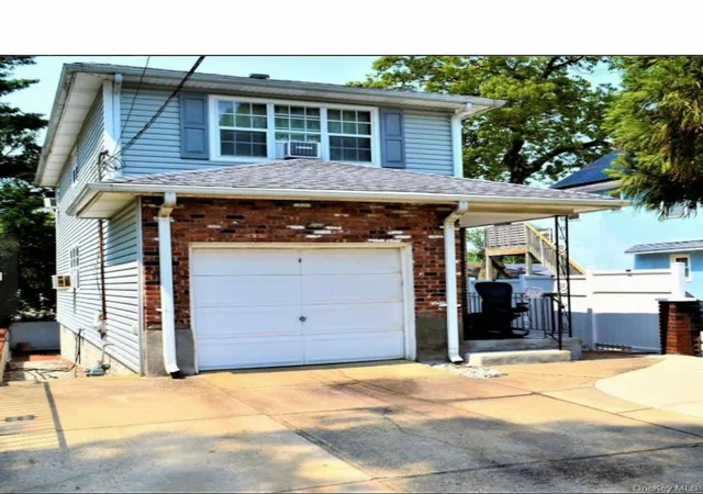 Homes for sale in Hempstead, NY | 288 Frederick Ave, Hempstead, NY 11001 | MLS# 1014884