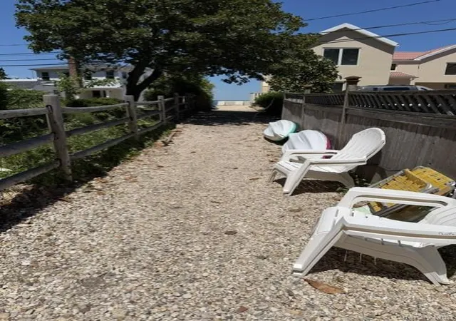 35th image of 2 Hilltop Dr, Oyster Bay, NY 11709 | MLS# 1014886