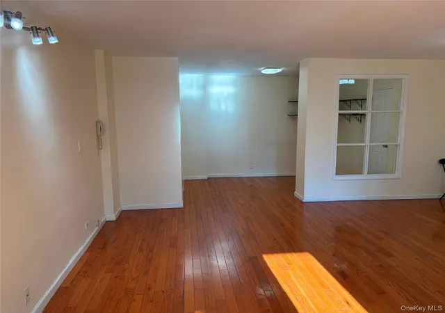 4th image of 98 20 62nd Dr, New York, NY 11374