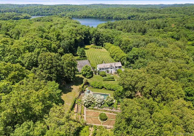 Homes for sale in Bedford, NY | 242 Croton Lake Rd, Bedford, NY 10536 | MLS# 1014891