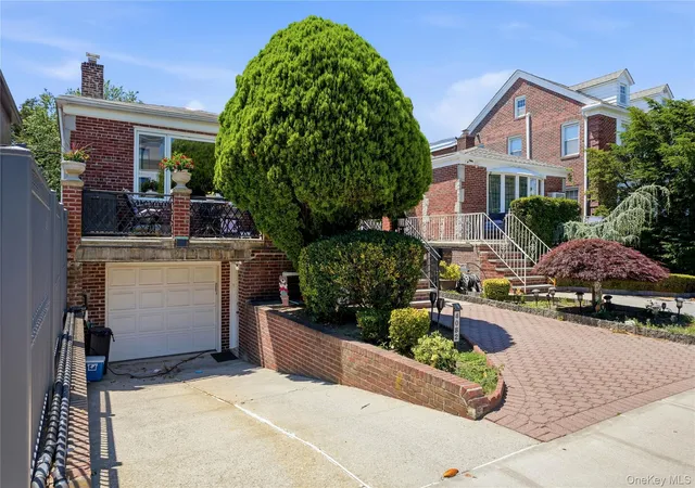 Photo 3 of Sale Pending at 4082 Ocean Ave, Brooklyn, NY 11235 | MLS# 1014907 | Listing updated on 2026-07-15