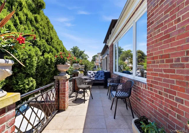 Photo 3 of Sale Pending at 4082 Ocean Ave, Brooklyn, NY 11235 | MLS# 1014907 | Listing updated on 2026-07-15