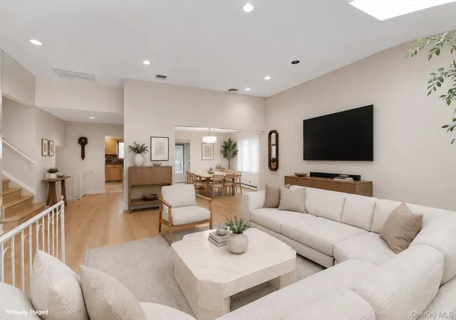 Photo 4 of Single family home for sale at 189 Regent Dr, Lido Beach, NY 11561 | MLS# 1014921 | Listing updated on 2026-09-13