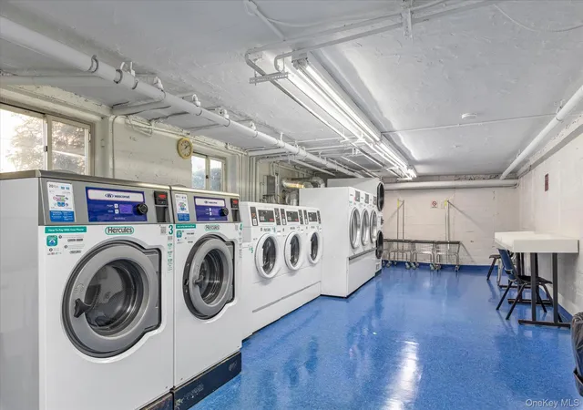 2nd image of 9 Edwards, Roslyn Heights, NY 11577