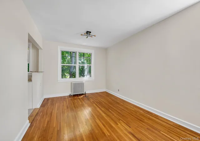 Homes for sale in North Hempstead, NY | 9 Edwards #1-F, North Hempstead, NY 11577 | MLS# 1014923