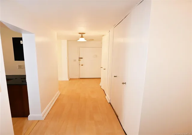 5th image of 13-21 Michael Ct, Bayside, NY 11360
