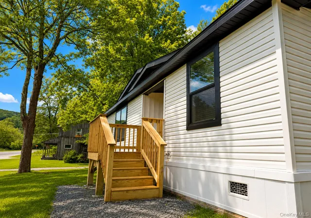 2nd image of 256 Main St, Rockland, NY 12758 | MLS# 1014928
