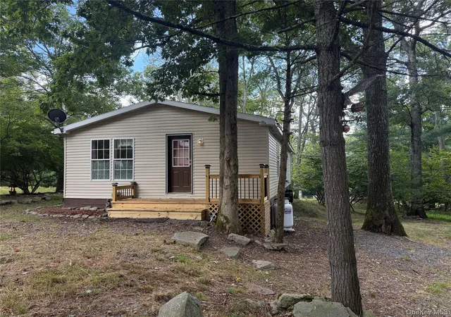 Homes for sale in Lumberland, NY | 35 Oneida Trl, Lumberland, NY 12737 | MLS# 1014931