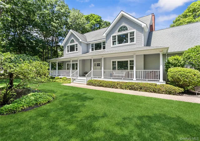 2nd image of 11 Stuart Ct, Hampton Bays, NY 11946 | MLS# 1014939