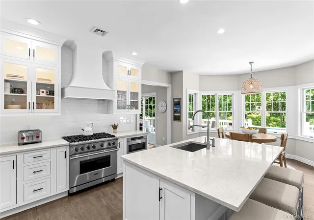 4th image of 11 Stuart Ct, Hampton Bays, NY 11946 | MLS# 1014939