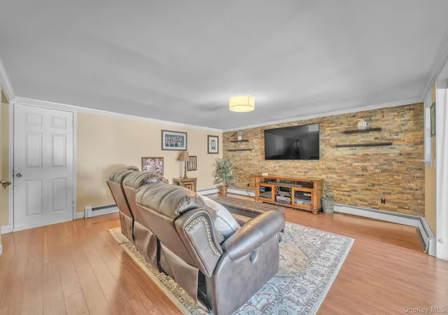 4th image of 46 Audrey Rd, Oyster Bay, NY 11590 | MLS# 1014943