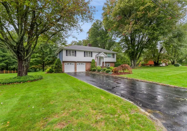 Photo 3 of Single family home for sale at 5 Susan Dr, Somers, NY 10589 | MLS# 1014946 | Listing updated on 2026-10-07