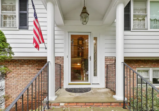 Photo 4 of Single family home for sale at 5 Susan Dr, Somers, NY 10589 | MLS# 1014946 | Listing updated on 2026-10-07