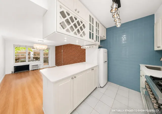 Homes for sale in New York, NY | 131 W 85Th Street #1E, New York, NY 10024 | MLS# 1014949