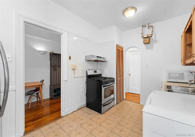 4th image of 941 Jerome Ave #7C, Bronx, NY 10452 | MLS# 1014951