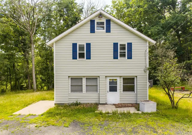 Homes for sale in Lumberland, NY | 13 Oneida Trl, Lumberland, NY 12737 | MLS# 1014953