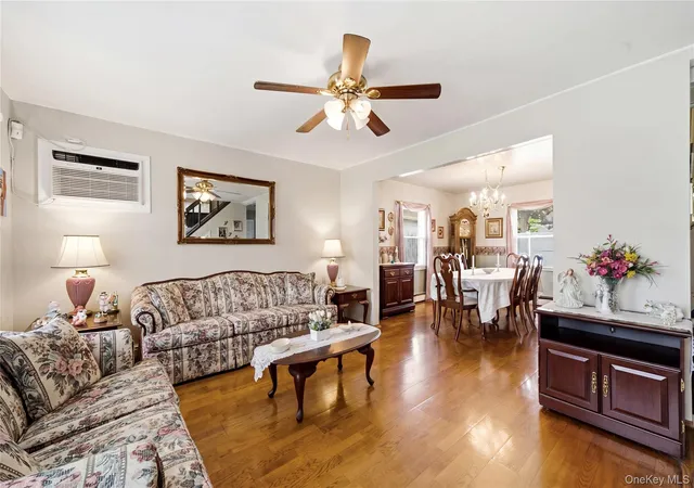 Photo 4 of Sale Pending at 31 Sherwood Rd, Hempstead, NY 11756 | MLS# 1014967 | Listing updated on 2026-08-18