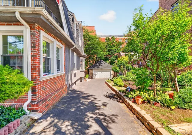 2nd image of 5646 Post Rd, New York, NY 10471 | MLS# 1014975