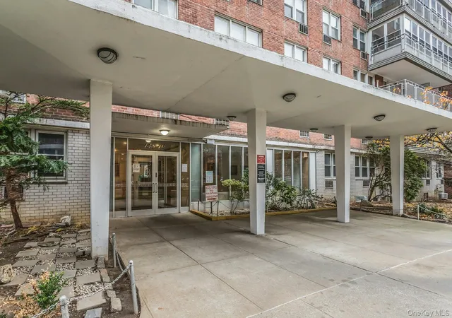 3rd image of 138-10 Franklin Ave #9J, Flushing, NY 11355 | MLS# 1014980