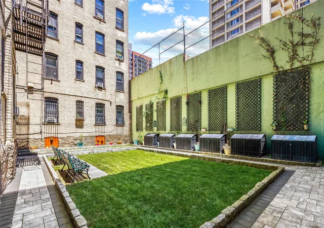 Photo 3 of Sale Pending at 35 Crown St #3B, New York, NY 11229 | MLS# 1014990 | Listing updated on 2026-07-29