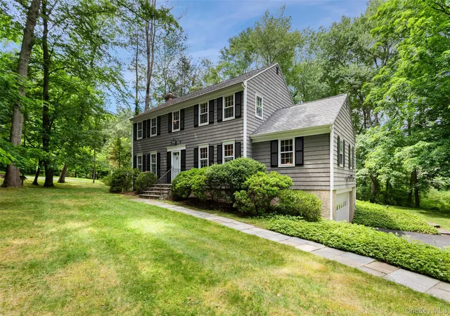 Homes for sale in Bedford, NY | 29 Cartway Ln W, Bedford, NY 10506 | MLS# 1014995