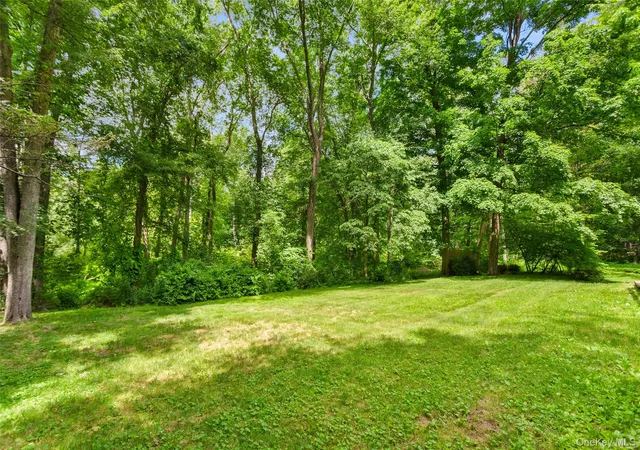 Homes for sale in Bedford, NY | 29 Cartway Ln W, Bedford, NY 10506 | MLS# 1014995