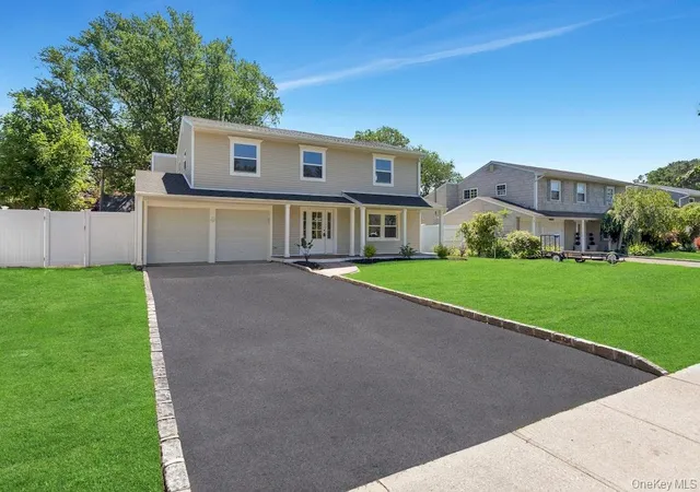 2nd image of 3 Barkley Ln, Nesconset, NY 11767 | MLS# 1015012