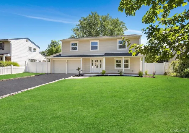 3rd image of 3 Barkley Ln, Nesconset, NY 11767 | MLS# 1015012