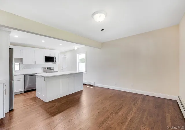 5th image of 3 Barkley Ln, Nesconset, NY 11767 | MLS# 1015012