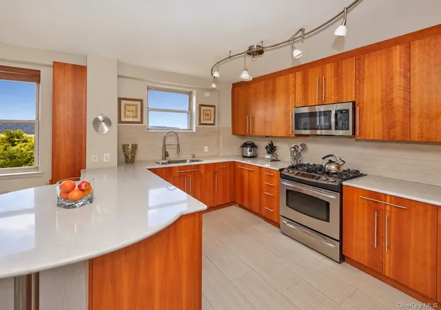 Photo 3 of House for sale at 5900 Arlington Ave #4B, New York, NY 10471 | MLS# 1015020 | Listing updated on 2026-10-25