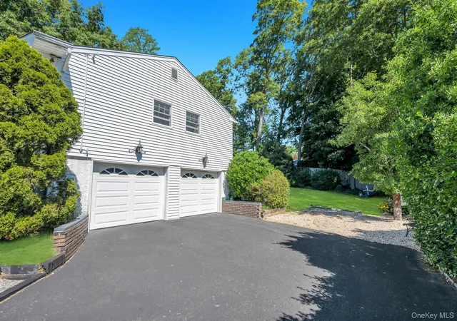 4th image of 3 Laura Ct, Nesconset, NY 11767 | MLS# 1015023