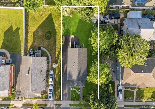 4th image of 244 Sheridan St, North Hempstead, NY 11590 | MLS# 1015026