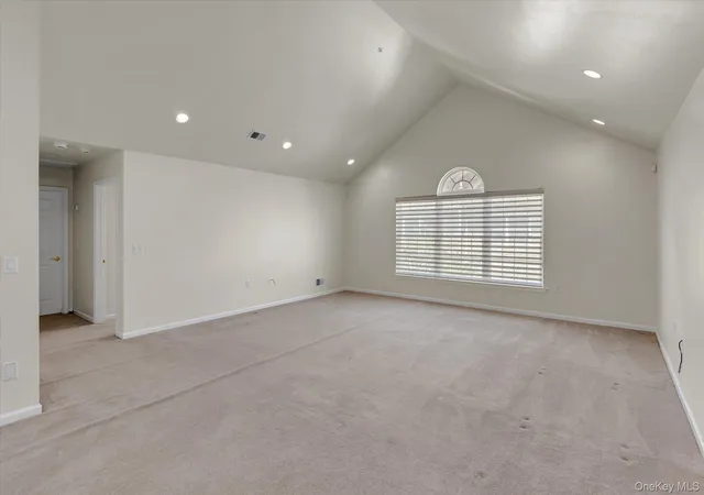 5th image of 160 Christine Dr, Huntington, NY 11746 | MLS# 1015034