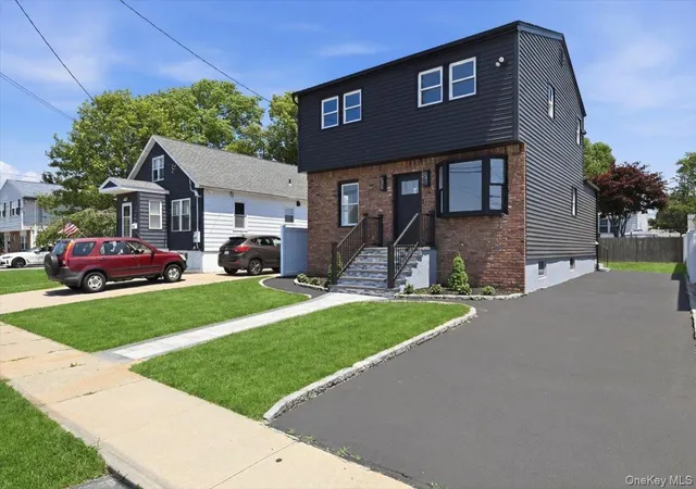3rd image of 20 Wyona Ave, Babylon, NY 11757 | MLS# 1015064