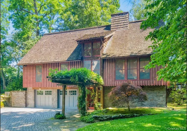Photo 3 of Sale Pending at 1821 Spring Valley Rd, Ossining, NY 10562 | MLS# 1015078 | Listing updated on 2026-07-18