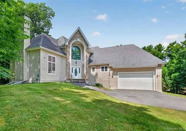 2nd image of 21 Huyler Dr, Hyde Park, NY 12538 | MLS# 1015082