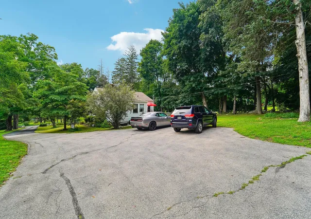 Photo 2 of Single family home for sale at 77 Baron De Hirsch Rd, Cortlandt, NY 10517 | MLS# 1015097 | Listing updated on 2026-09-08