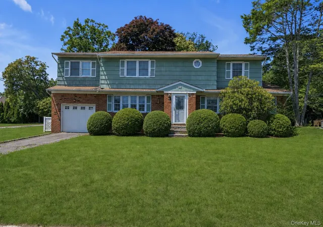 Photo 1 of Sale Pending at 16 22nd Street, Oyster Bay, NY 11753 | MLS# 1015111 | Listing updated on 2026-08-01