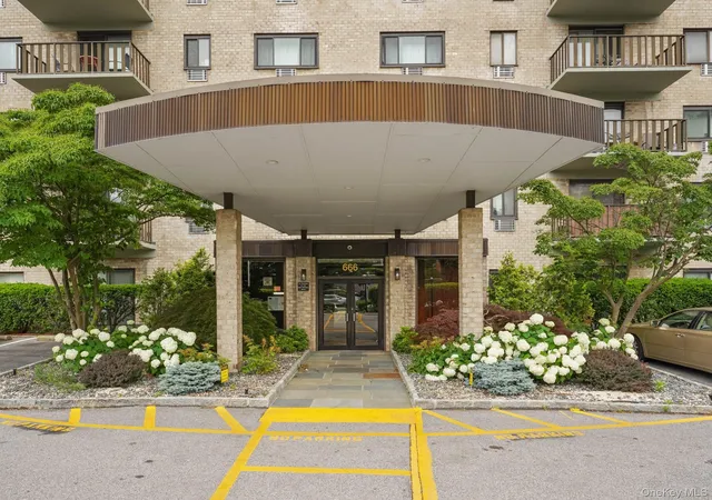 Homes for sale in New Rochelle, NY | 666 Pelham Rd #3N, New Rochelle, NY 10805 | MLS# 1015121