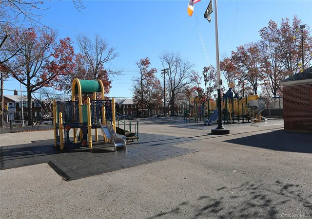 20th image of 71 12 252nd St #71B, New York, NY 11426 | MLS# 1015124