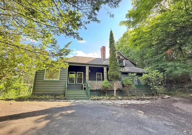 Photo 1 of Single family home for sale at 11 Nordic Dr, Woodstock, NY 12498 | MLS# 1015129 | Listing updated on 2026-09-13
