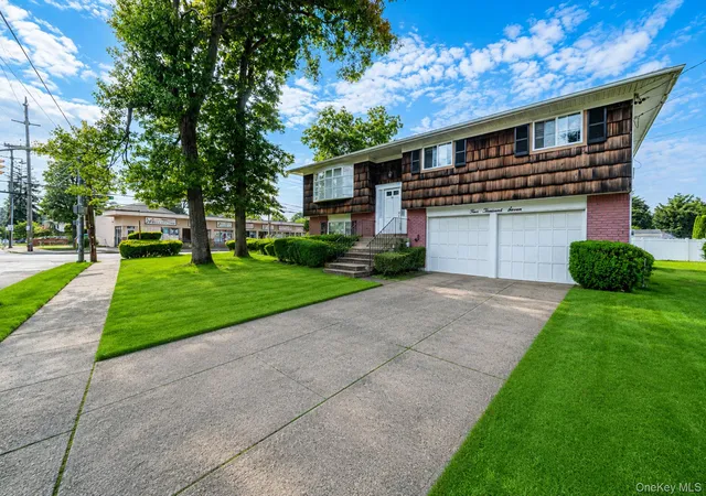 Photo 2 of Single family home for sale at 4007 Clark St, Hempstead, NY 11783 | MLS# 1015142 | Listing updated on 2026-09-05