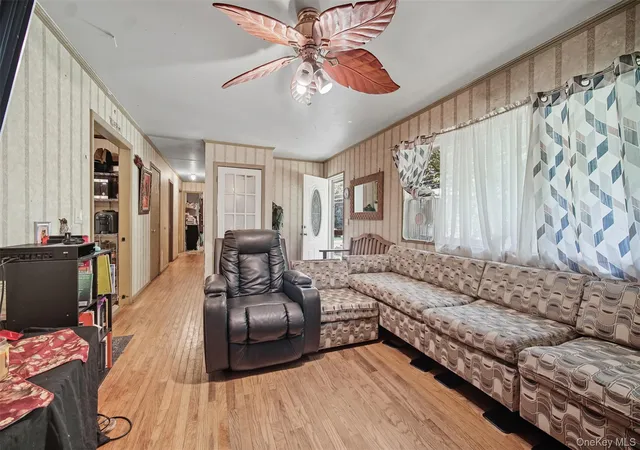3rd image of 30 Fords Ln, Southampton, NY 11968 | MLS# 1015143