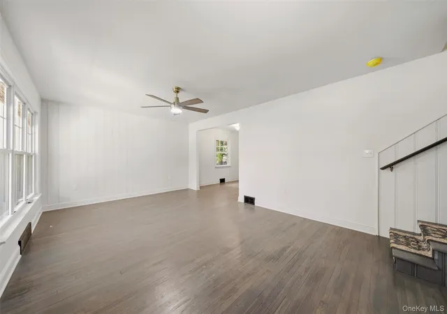 Photo 3 of Sale Pending at 25 Ferrara Dr, Middletown, NY 10941 | MLS# 1015148 | Listing updated on 2026-08-21